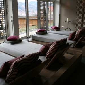 photo3 lounger relaxation room beauty facility construction wellness hotel tegernsee fire ice sauna group