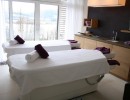 foto6 liege massage raum beauty moebel anlage bau wellness hotel tegernsee fire ice sauna group